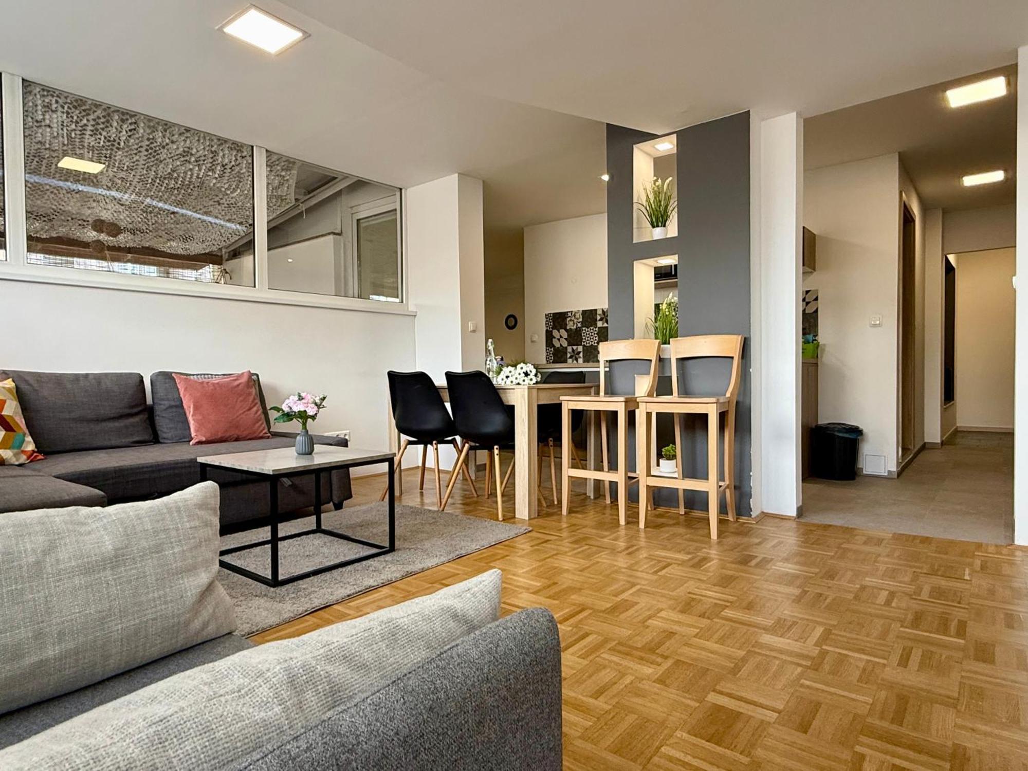 Apartments Park Siska ลูบลิยานา ภายนอก รูปภาพ