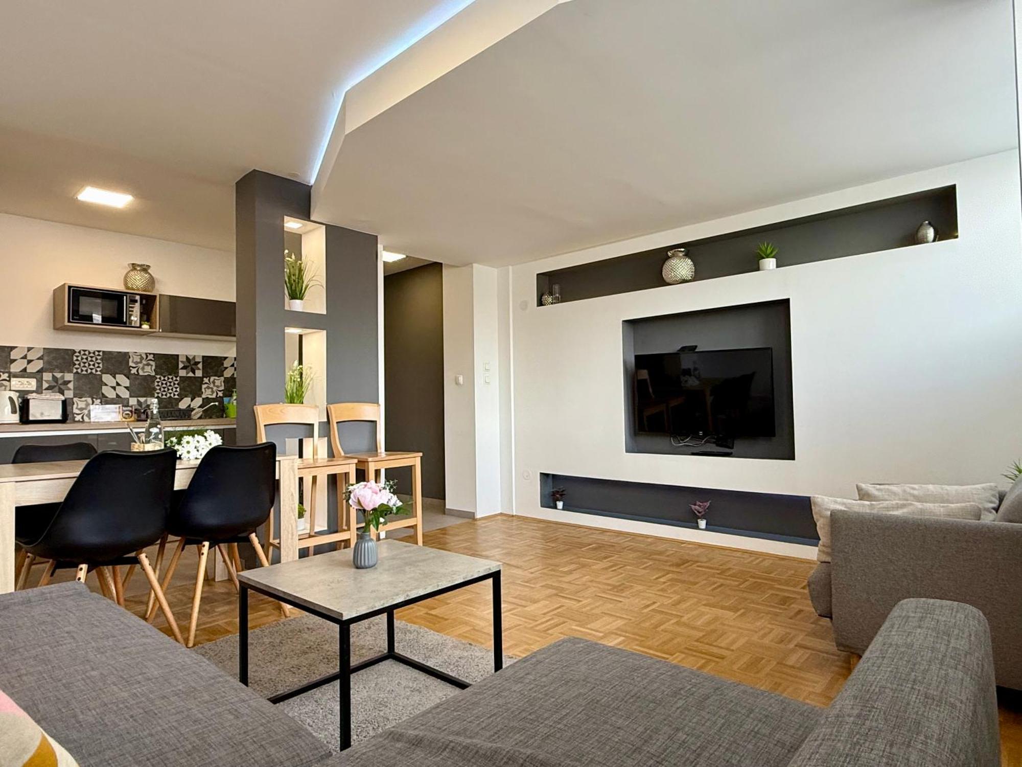 Apartments Park Siska ลูบลิยานา ภายนอก รูปภาพ